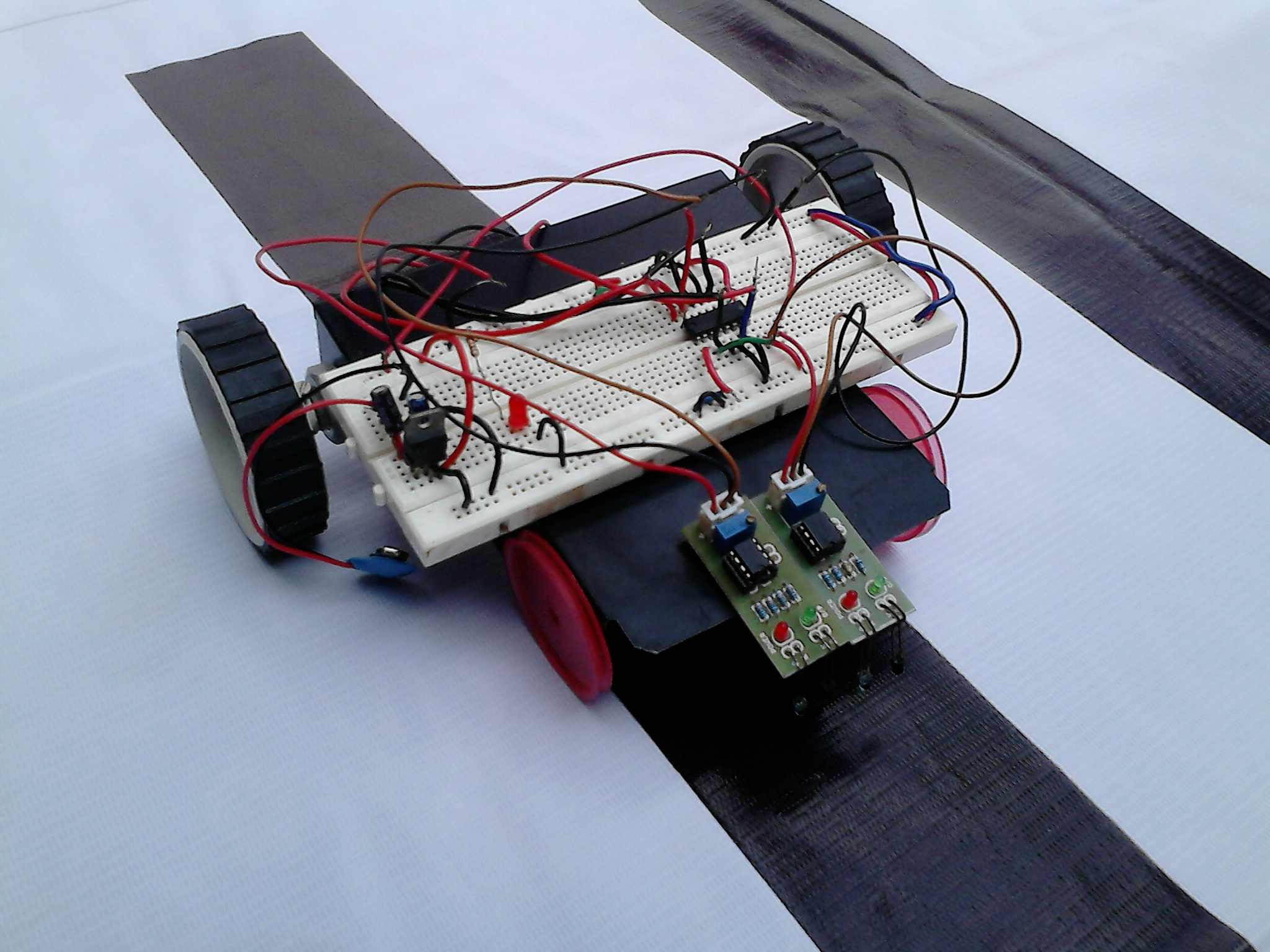 Black Line Following Robot without Microcontroller